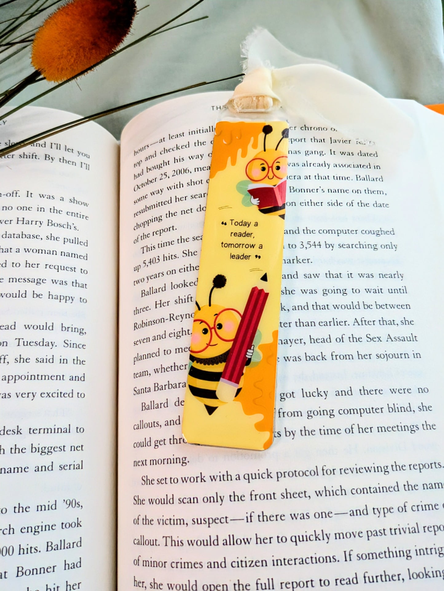 "Busy Bee Bookmarker"