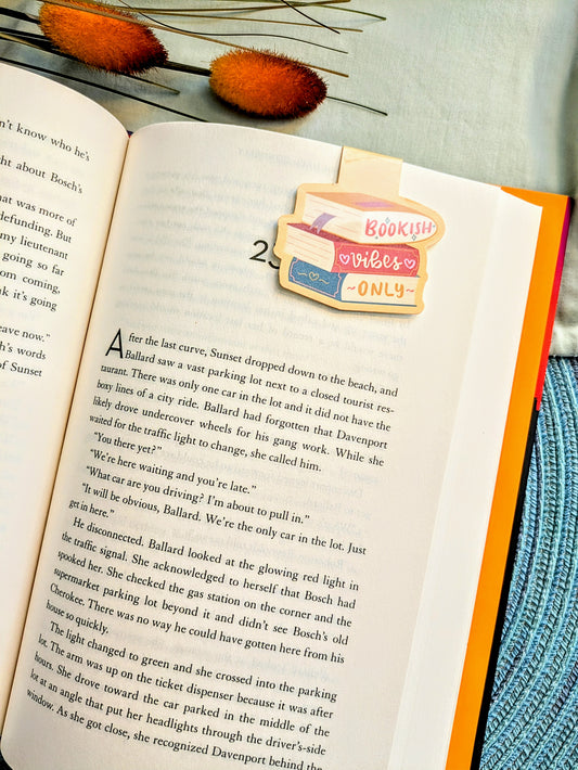 "Bookish Vibes Only"