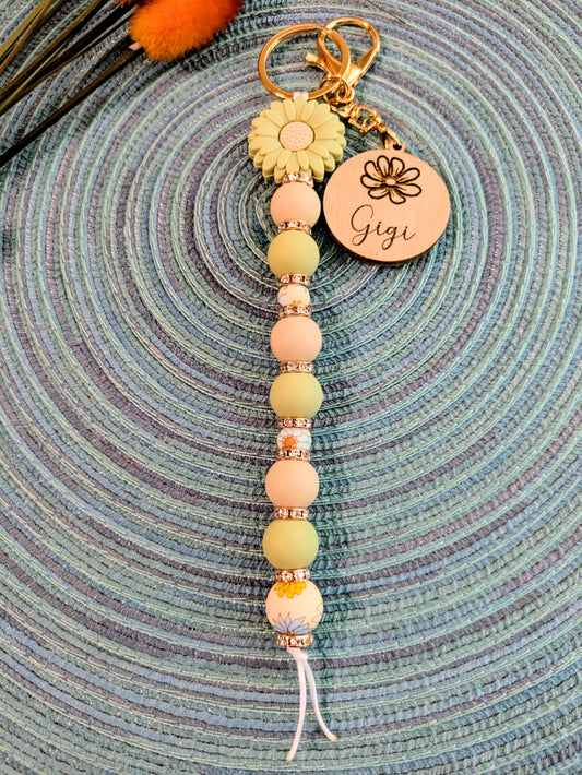 "Floral Green Daisy" Keychain